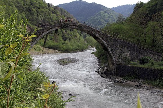 Gito Yaylası, güzelliğiyle büyülüyor 15