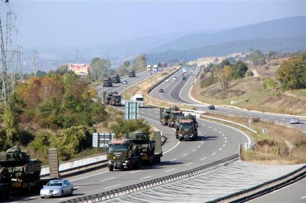 Türkiye'nin her köşesinden tanklar sınıra gidiyor 5