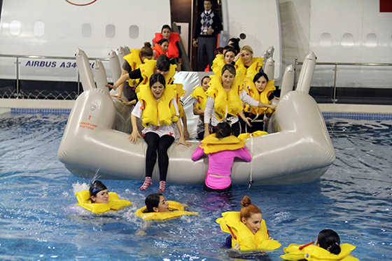 Hostes Adaylarının Eğitimi 1