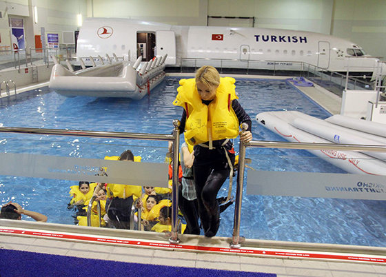 Hostes Adaylarının Eğitimi 9