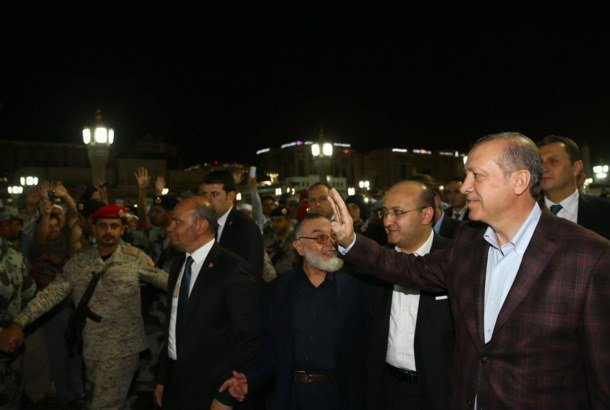 Erdoğan huzurda namaz kıldı 11