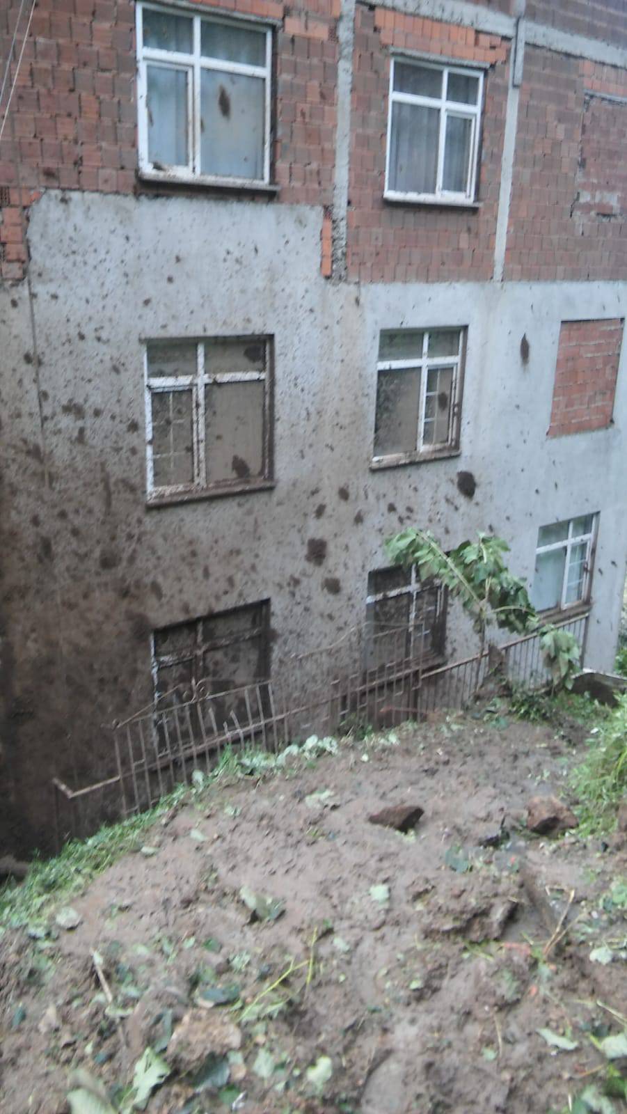 Rize'de Sel ve Heyelan Etkili Oldu 15