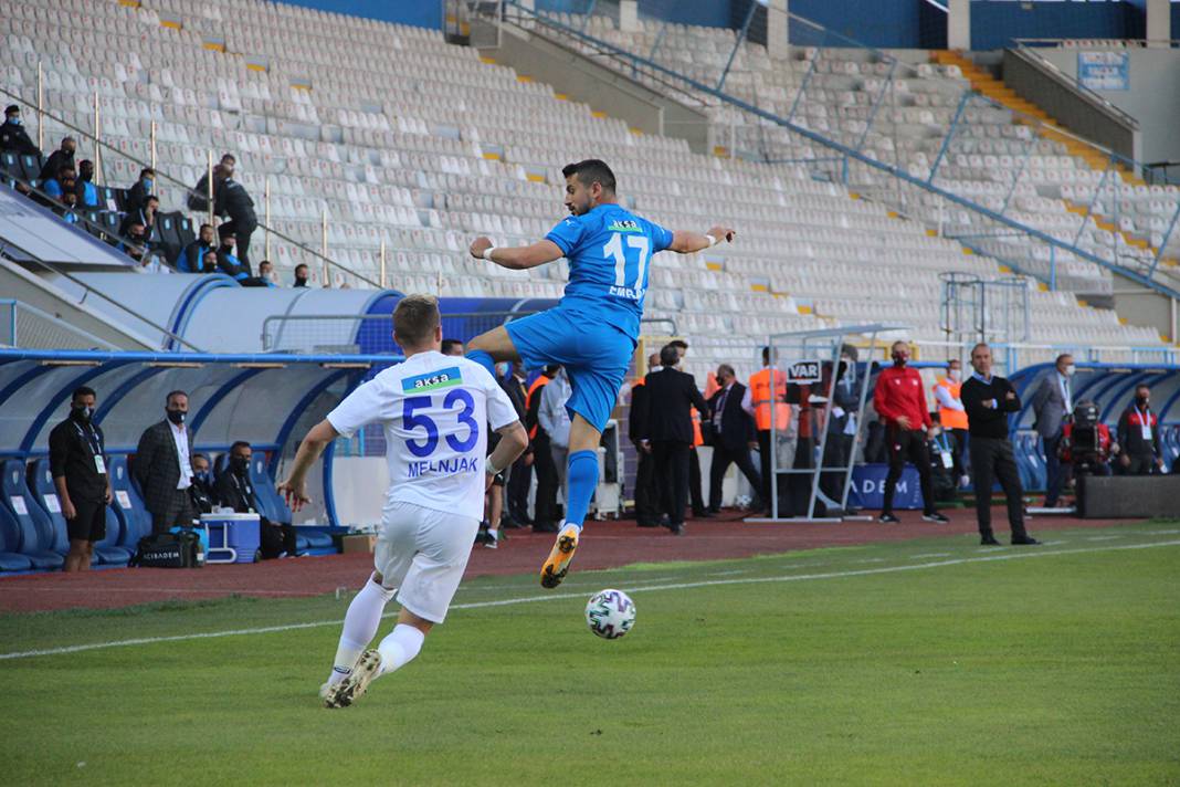 Rizespor, Erzurum'dan 1 Puanla Dönüyor 10