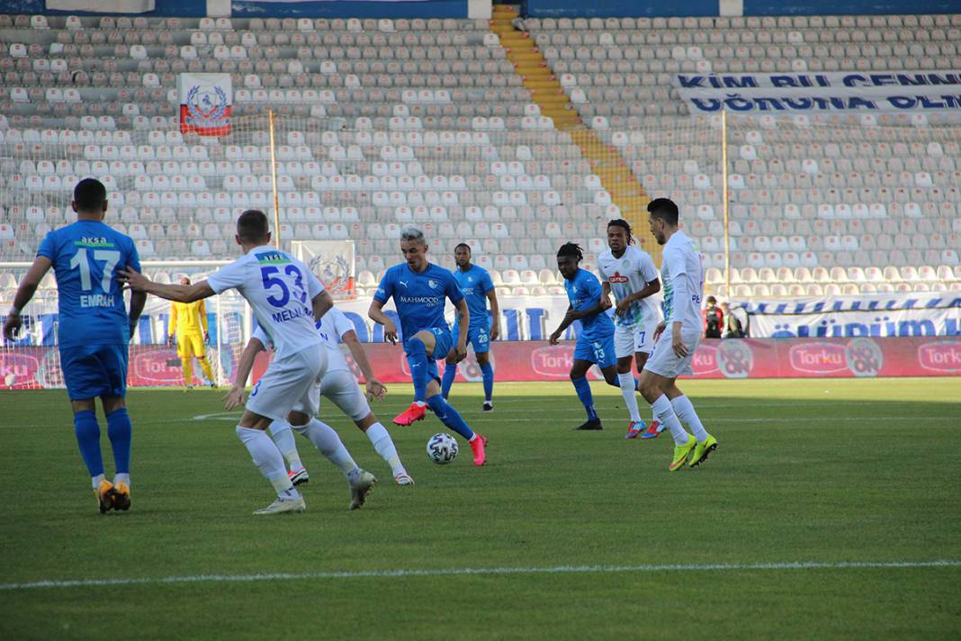 Rizespor, Erzurum'dan 1 Puanla Dönüyor 13
