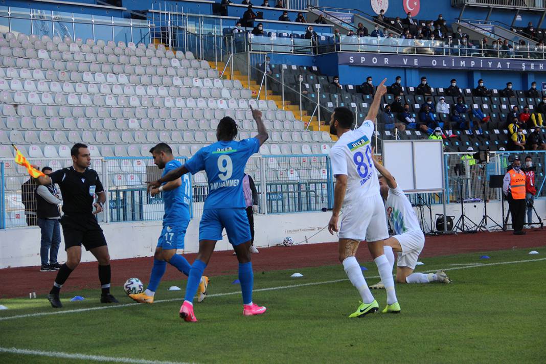 Rizespor, Erzurum'dan 1 Puanla Dönüyor 5