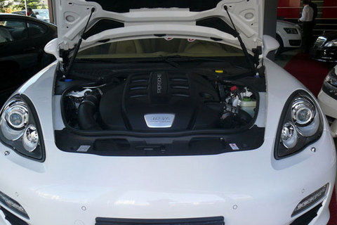 Az yakan dizel Porsche Türkiye'de! 1