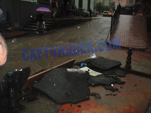 Rize'de Hayat Felç Oldu 3