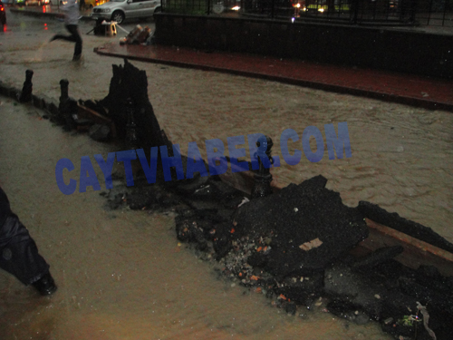 Rize'de Hayat Felç Oldu 4