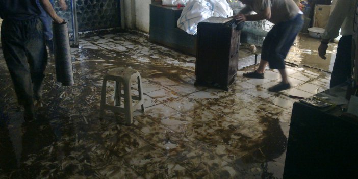 RİZE MERKEZDEKİ SEL GÖRÜNTÜLERİ