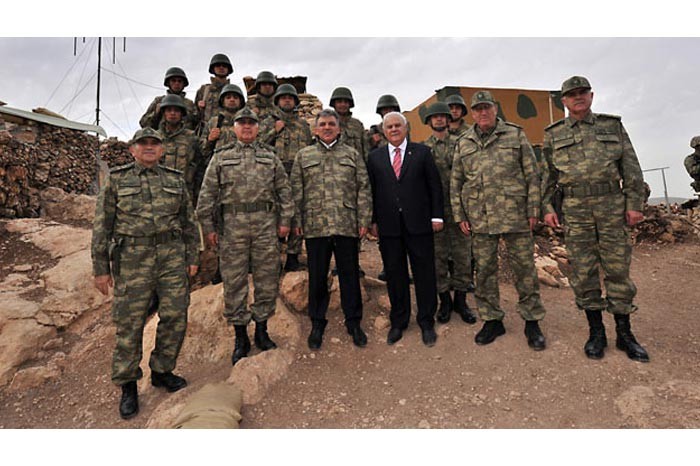 Başkomutan sınırda 1