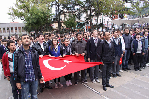 Trabzon şehitlerimiz için yürüdü 3