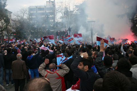 Trabzonsporlu Taraftarlardan protesto yürüyüşü 5