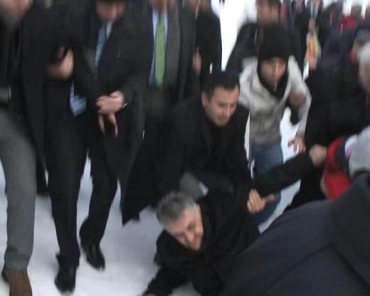 Bakan Yazıcı Böyle Düştü 4