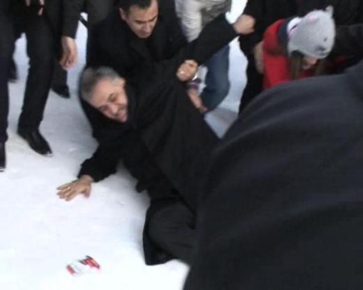 Bakan Yazıcı Böyle Düştü 5