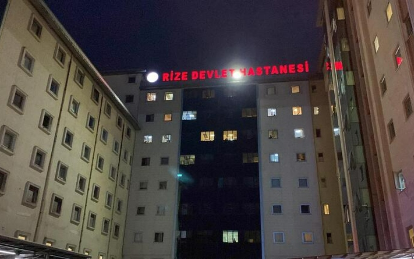 RİZE’NİN DEREPAZARI İLÇESİ MALTEPE KÖYÜ'NDE KESTİĞİ AĞACIN ALTINDA KALAN MURAT EYÜBOĞLU KALDIRILDIĞI HASTANEDE HAYATINI KAYBETTİ