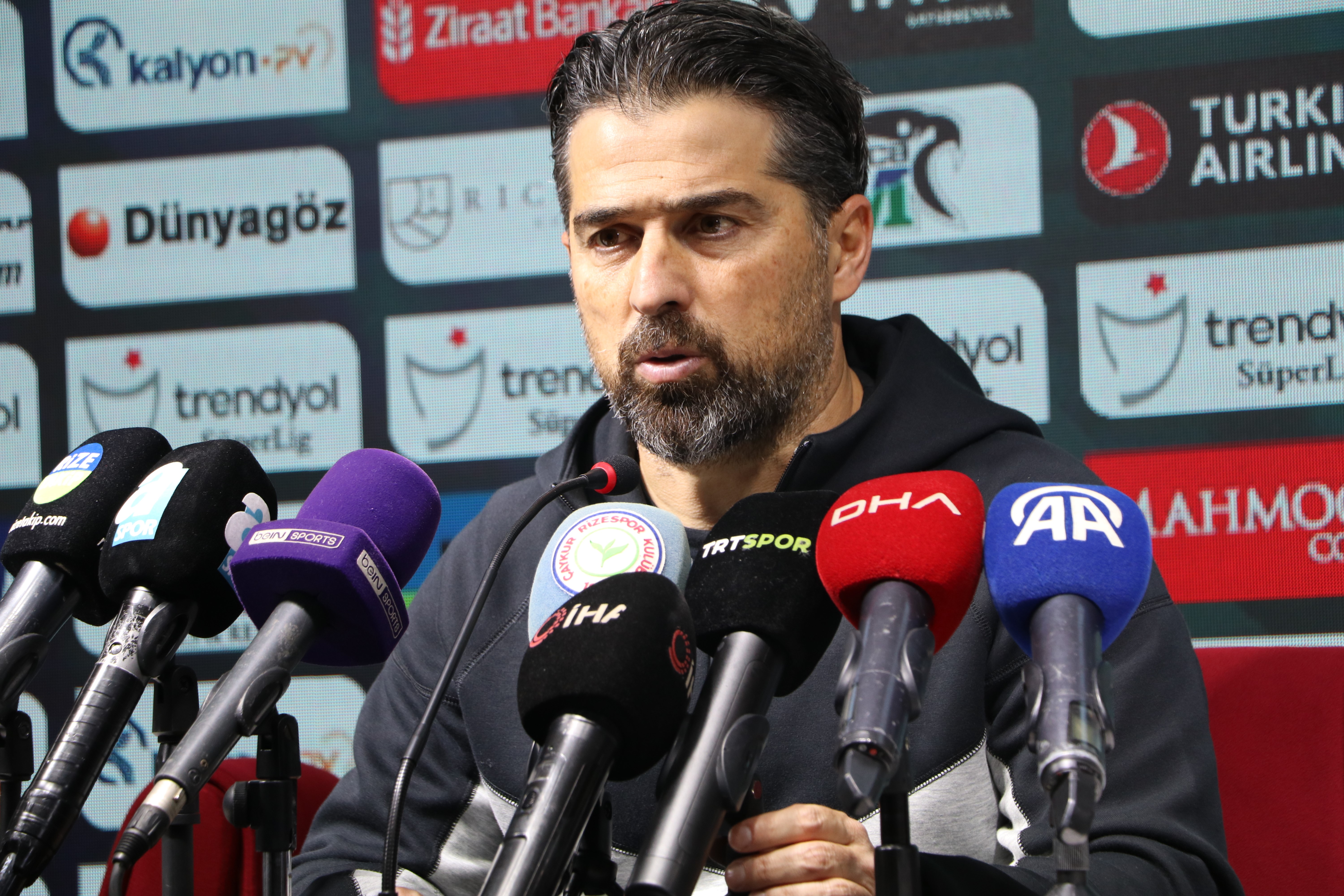 ÇAYKUR RİZESPOR TEKNİK DİREKTÖRÜ İLHAN PALUT: HATAYSPOR MAÇINDA GALİBİYET BİZİM İÇİN 3 PUAN DEĞERLİYDİ