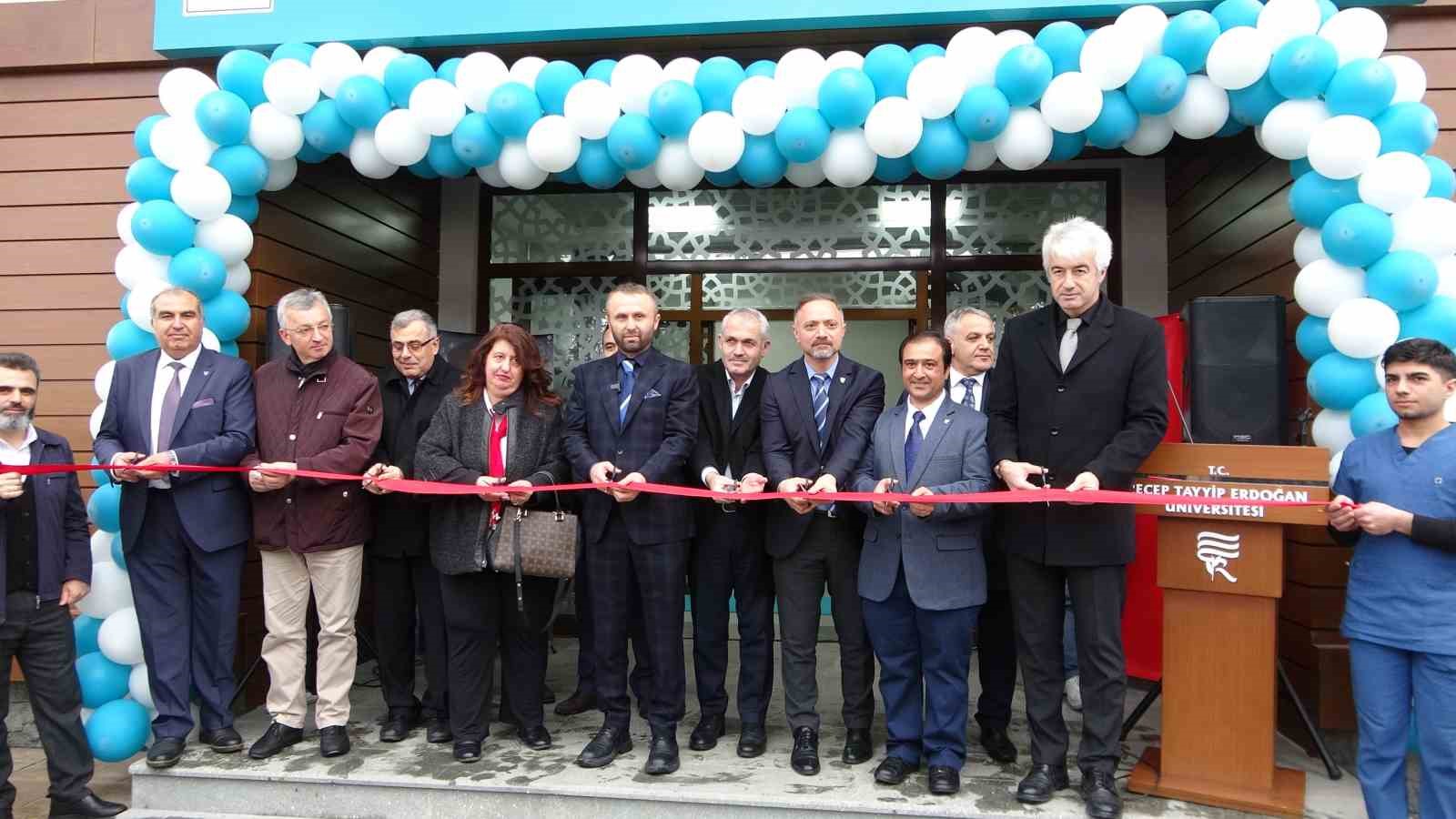 RİZE'DE RECEP TAYYİP ERDOĞAN ÜNİVERSİTESİ BÜNYESİNDE (RTEÜ) HİZMET VERECEK OLAN DENEY HAYVANLARI UYGULAMA VE ARAŞTIRMA MERKEZİ AÇILDI