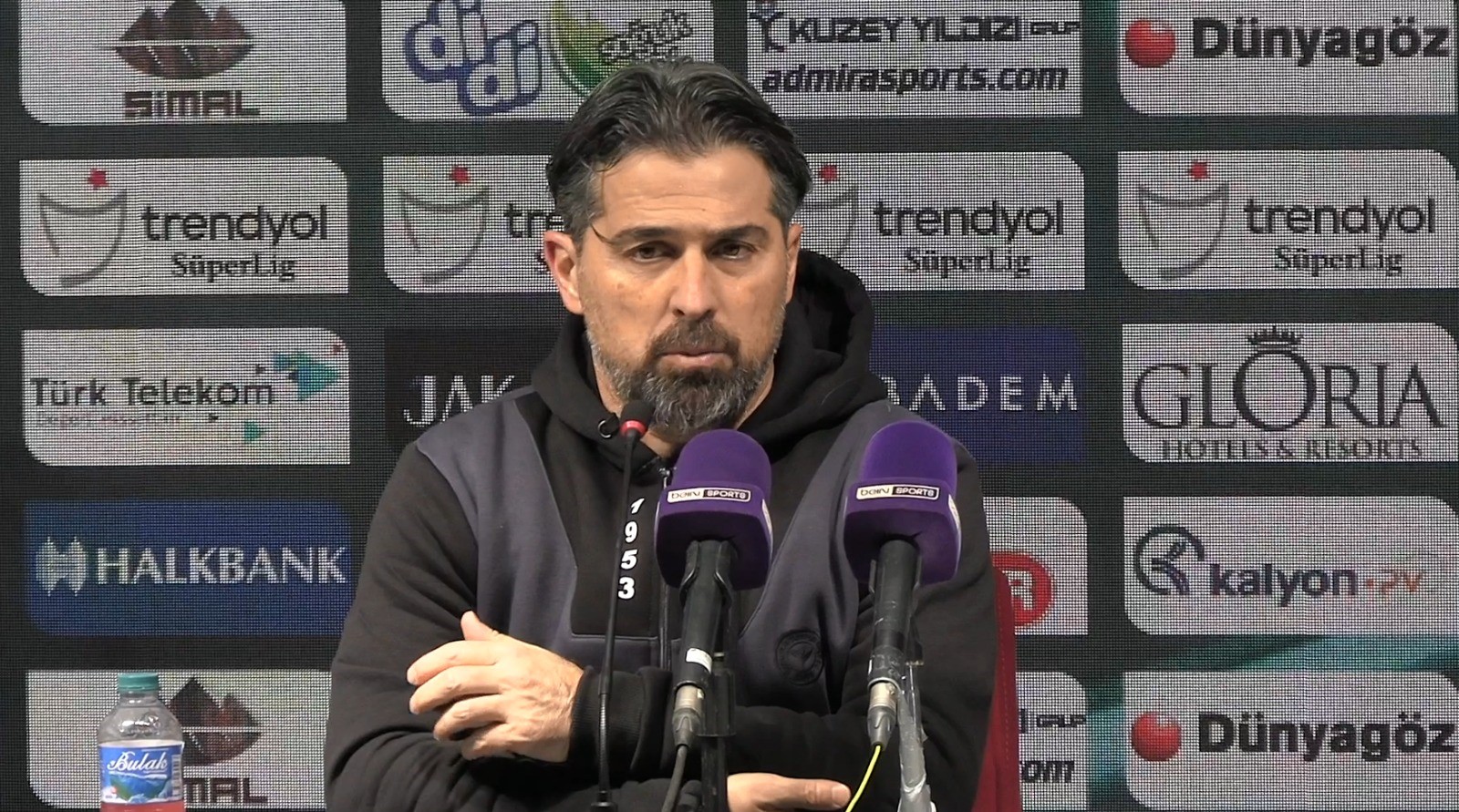 Ç.RİZESPOR TEKNİK PATRONU İLHAN PALUT MAÇ SONRASI YAPTIĞI AÇIKLAMADA "SKORA GİTMENİN KOLAY OLMADIĞI BİR SAHA İLE KARŞI KARŞIYAYDIK" DEDİ