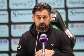 ÇAYKUR RİZESPOR'UN TEKNİK DİREKTÖRÜ İLHAN PALUT, ZİRAAT TÜRKİYE KUPASINI ÖNEMSİYORUZ VE ANKARA'YA YİNE TURU GEÇMEK İÇİN GİDECEĞİZ " DEDİ