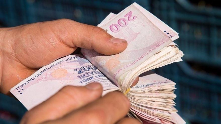 CUMHURBAŞKANI ERDOĞAN AÇIKLADI. EN DÜŞÜK EMEKLİ AYLIĞININ SON DÜZENLEMEYLE 7500 TL 'DEN 10 BİN TL'YE ÇIKARILDIĞINI AÇIKLADI