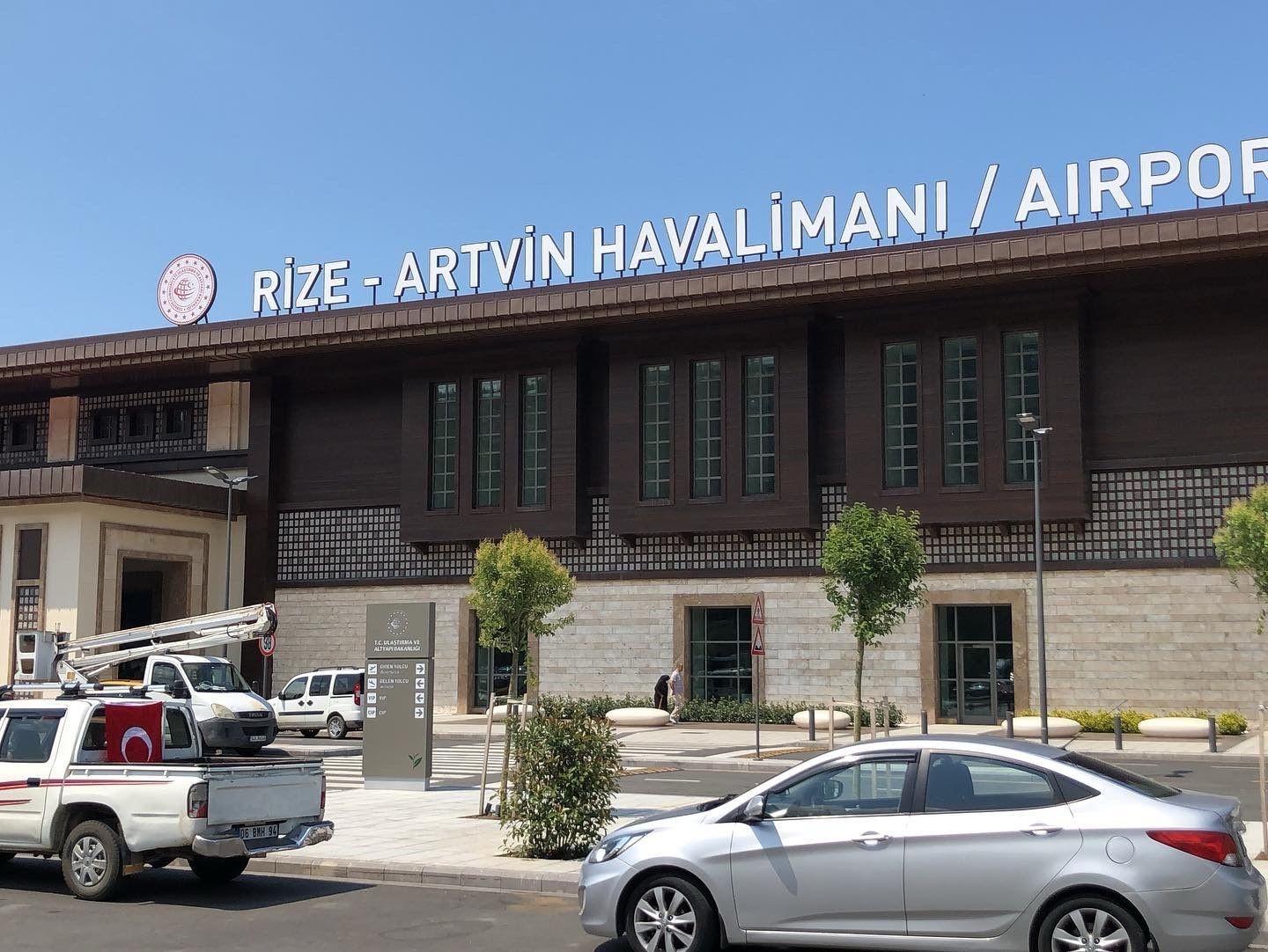 Rize-Artvin Havalimanını 2023 Yılında kaç yolcuya hizmet verdi ?
