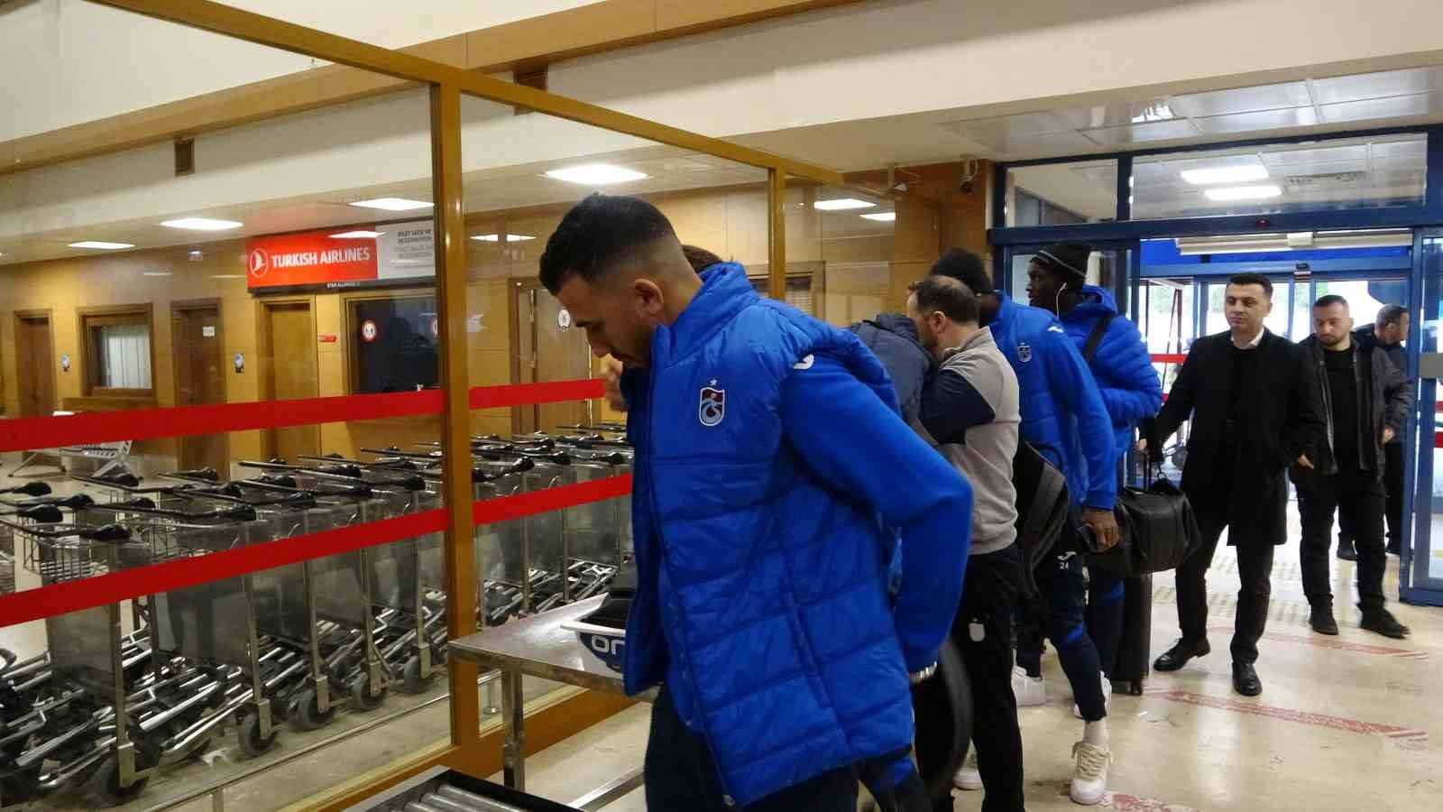Trabzonspor, Beşiktaş Maçı İçin İstanbul’a Gitti