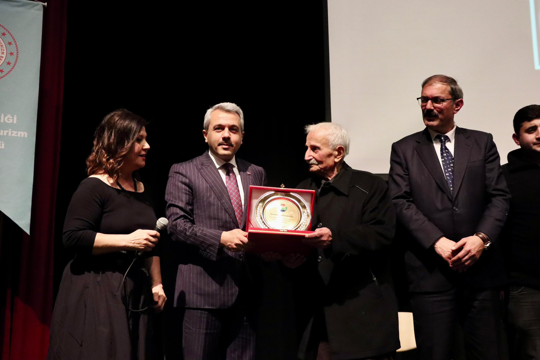 Atma Türküler Belgeseli, Rize'de Gösterişli Bir Gala Gecesi İle Seyircilerle Buluştu