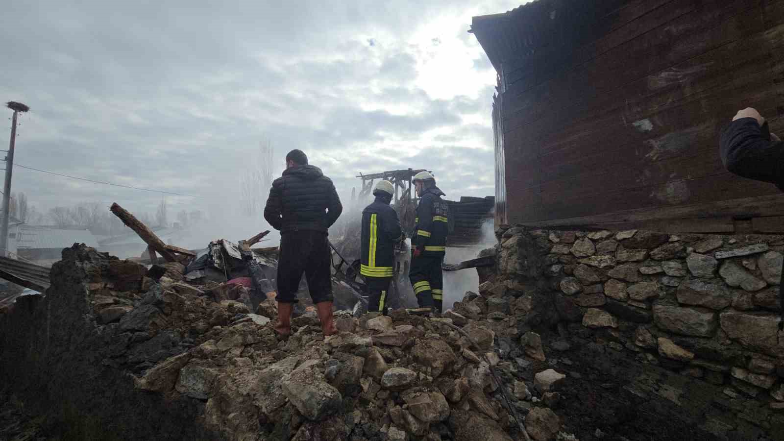 Tokat’ta Ev Yangını: 1 Ölü, 1 Yaralı