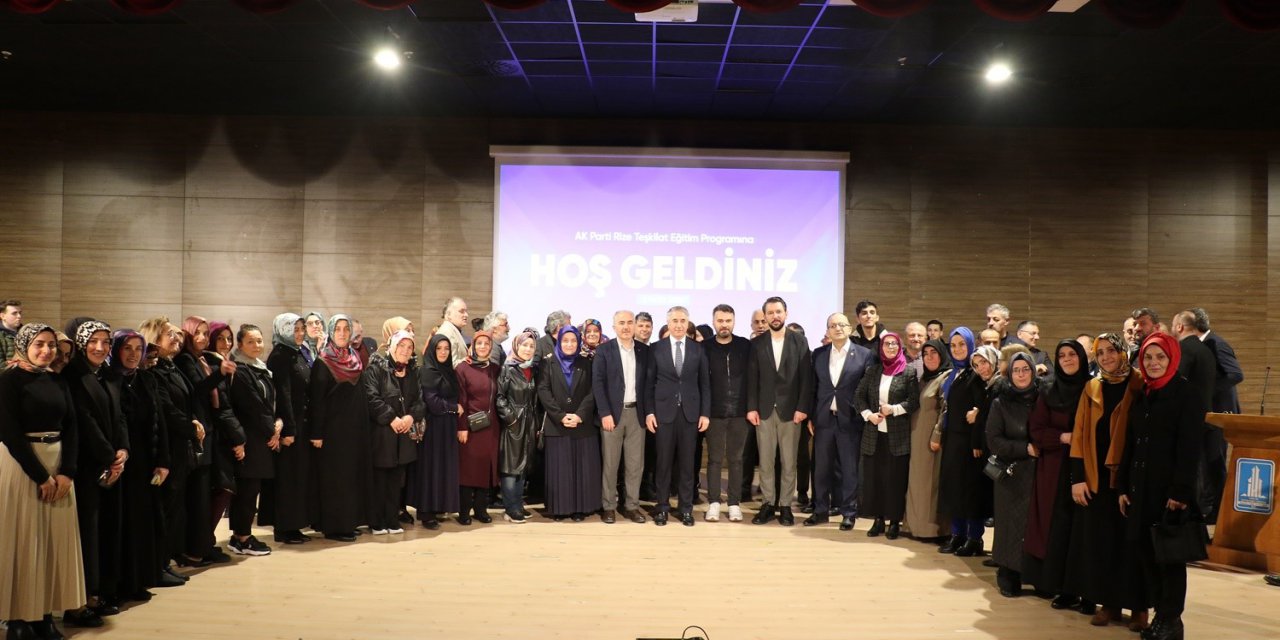 Ak Parti Rize’de Teşkilat Eğitim Programı Yapıldı