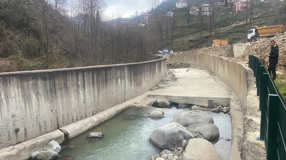 Rize Güneysu'da dere içindeki betonlama tepkilere yol açtı