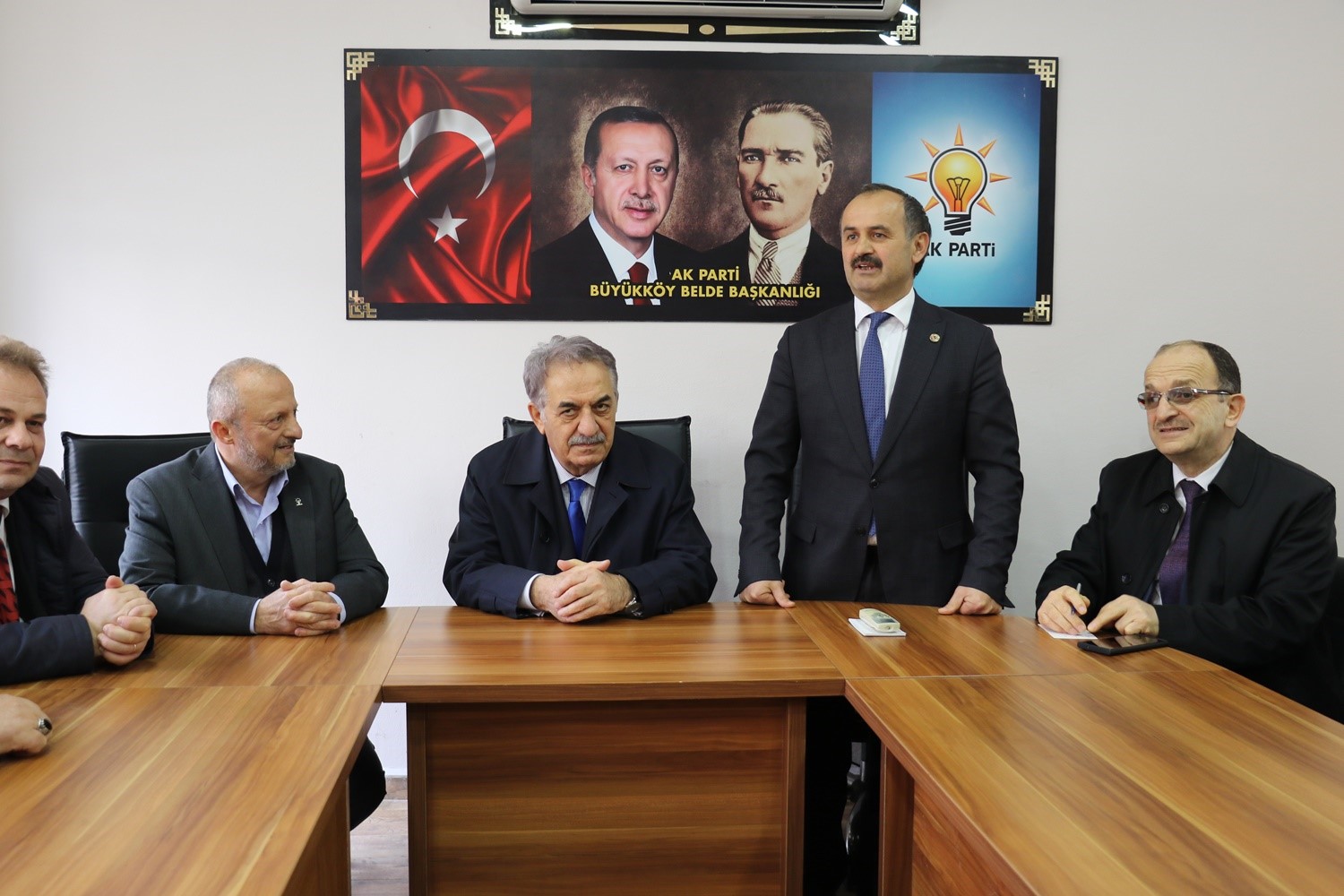 YAZICI “ÜRETEN İNŞA EDEN TEK BİR SİYASİ PARTİ VAR”