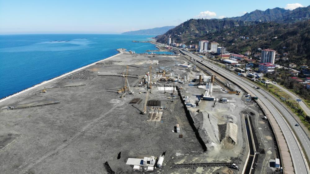 Rize Şehir Hastanesi inşaatı gün sayıyor