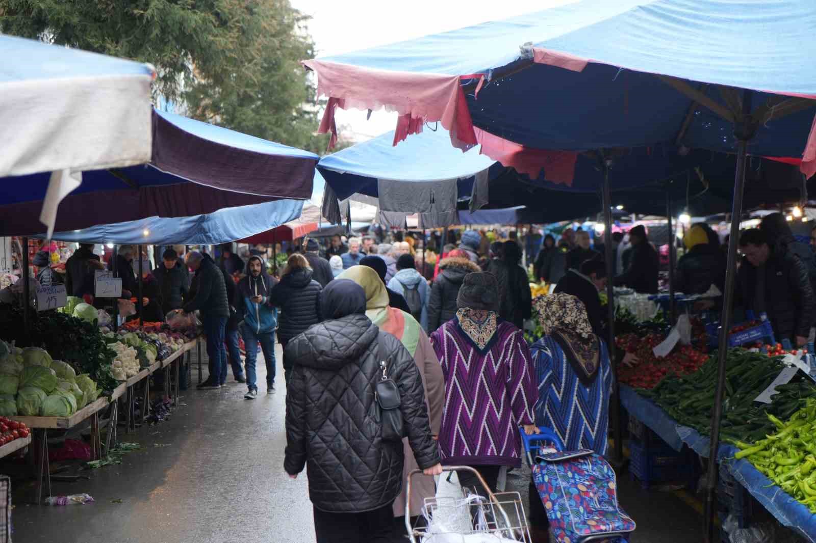 Pazarın En Pahalısı Kıl Biber, En Ucuzu Pırasa