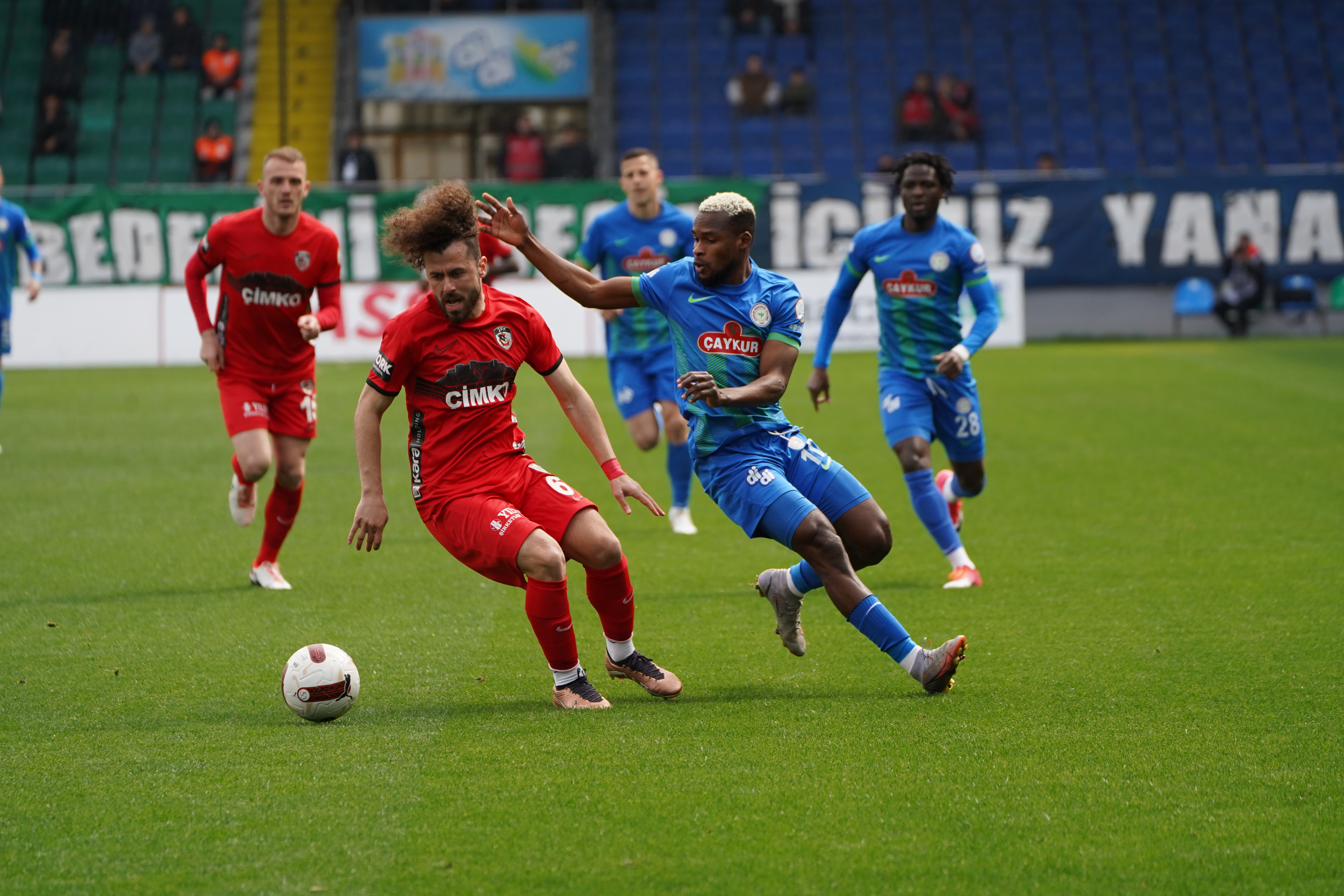 Ç.Rizespor Evinde Gaziantepspor'u 3 - 1 Mağlup Etti