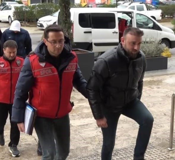 Trabzonspor-fenerbahçe Maçı Sonrası Olaylara Karışan 13 Kişiden 2’si Tutuklandı