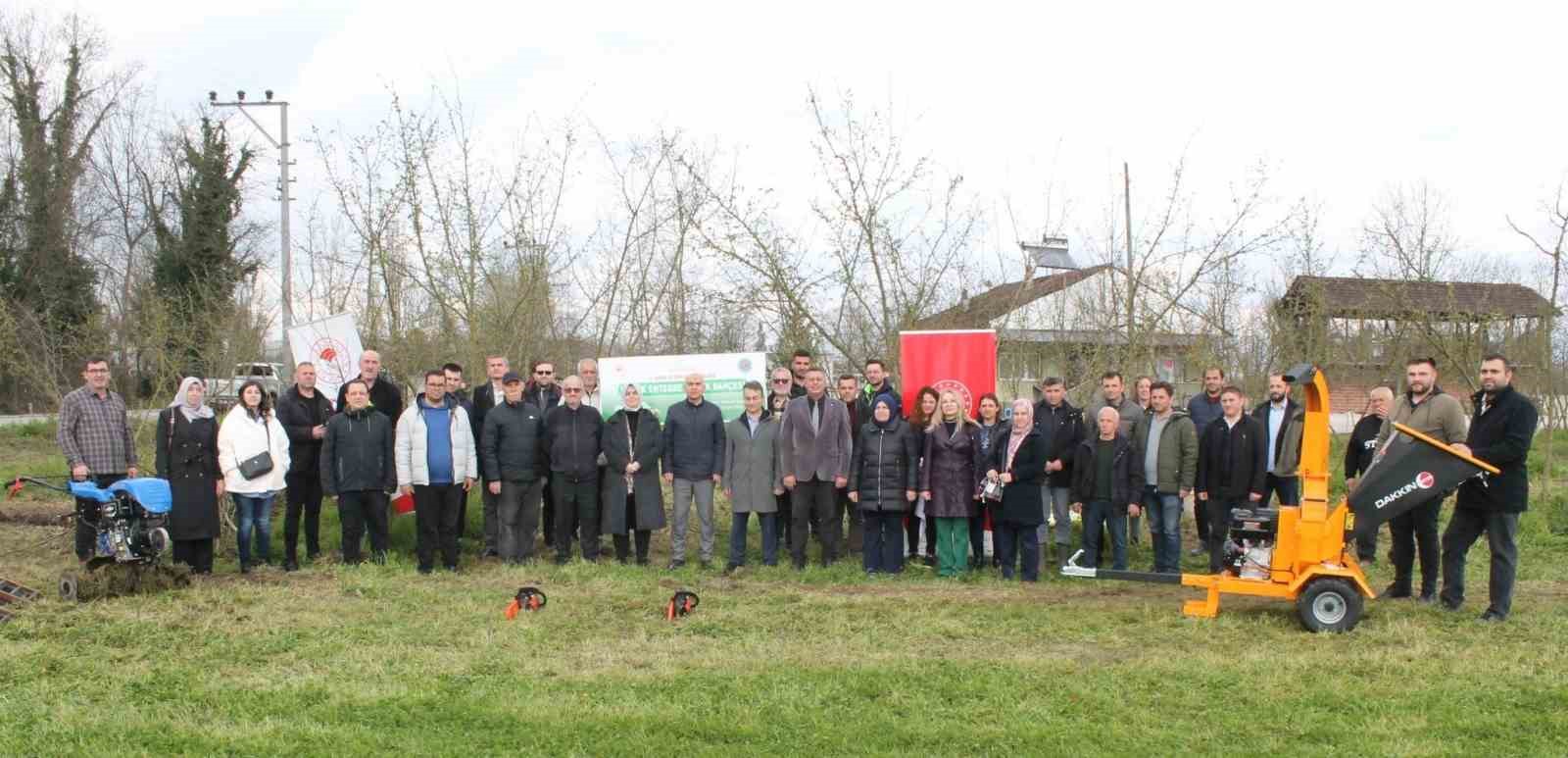 Düzce'de Örnek Fındık Bahçeleri Oluşturuluyor