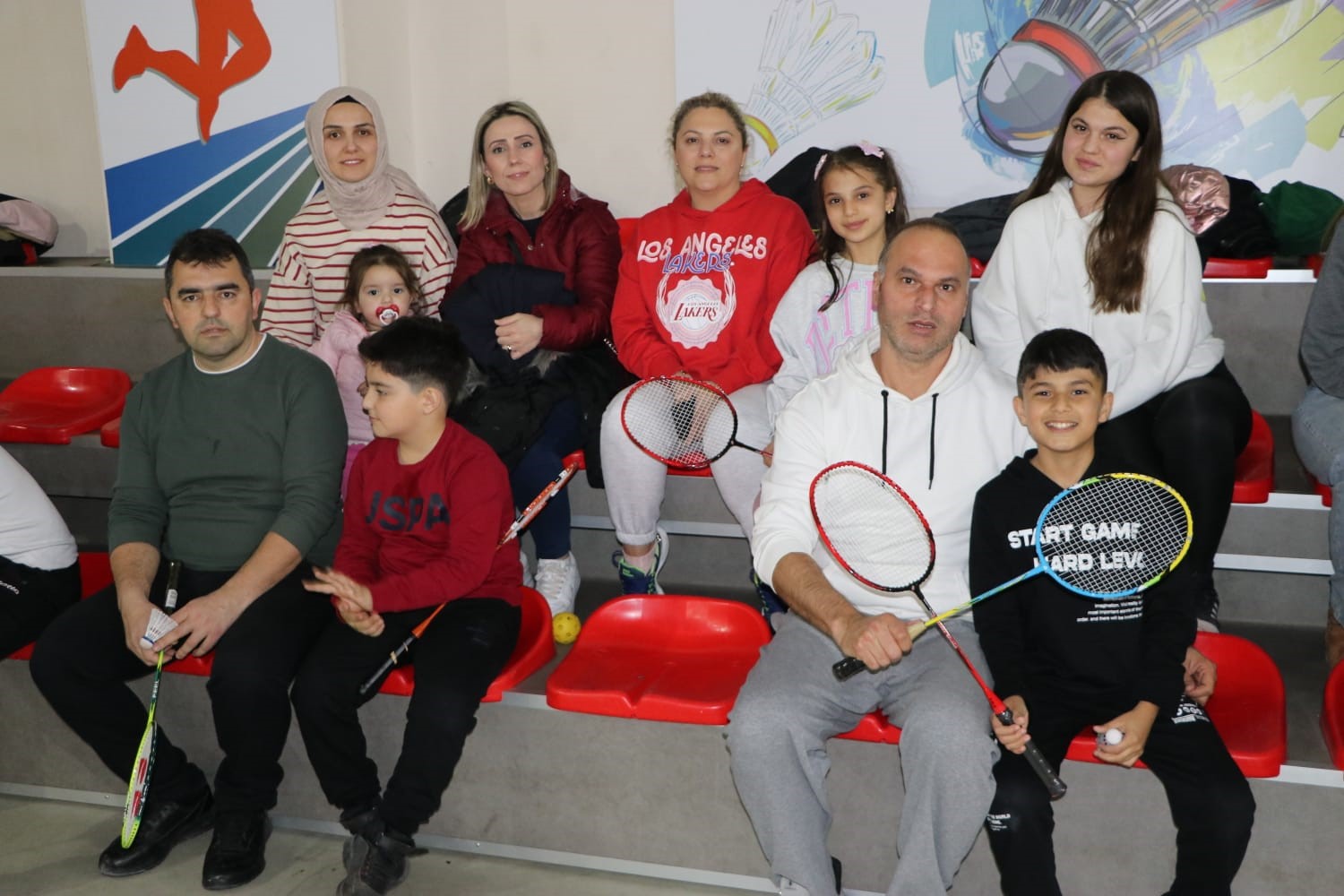 Samsun'da Badmintonda Aileler Yarıştı