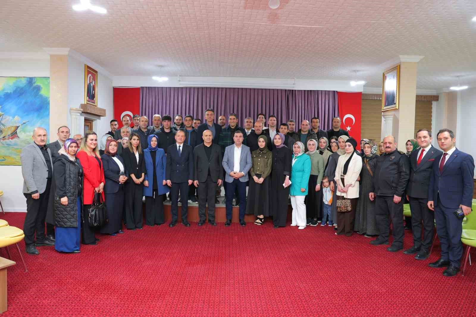 Vali Eldivan, Valilik Çalışanları İle İftar Sofrasında Bir Araya Geldi