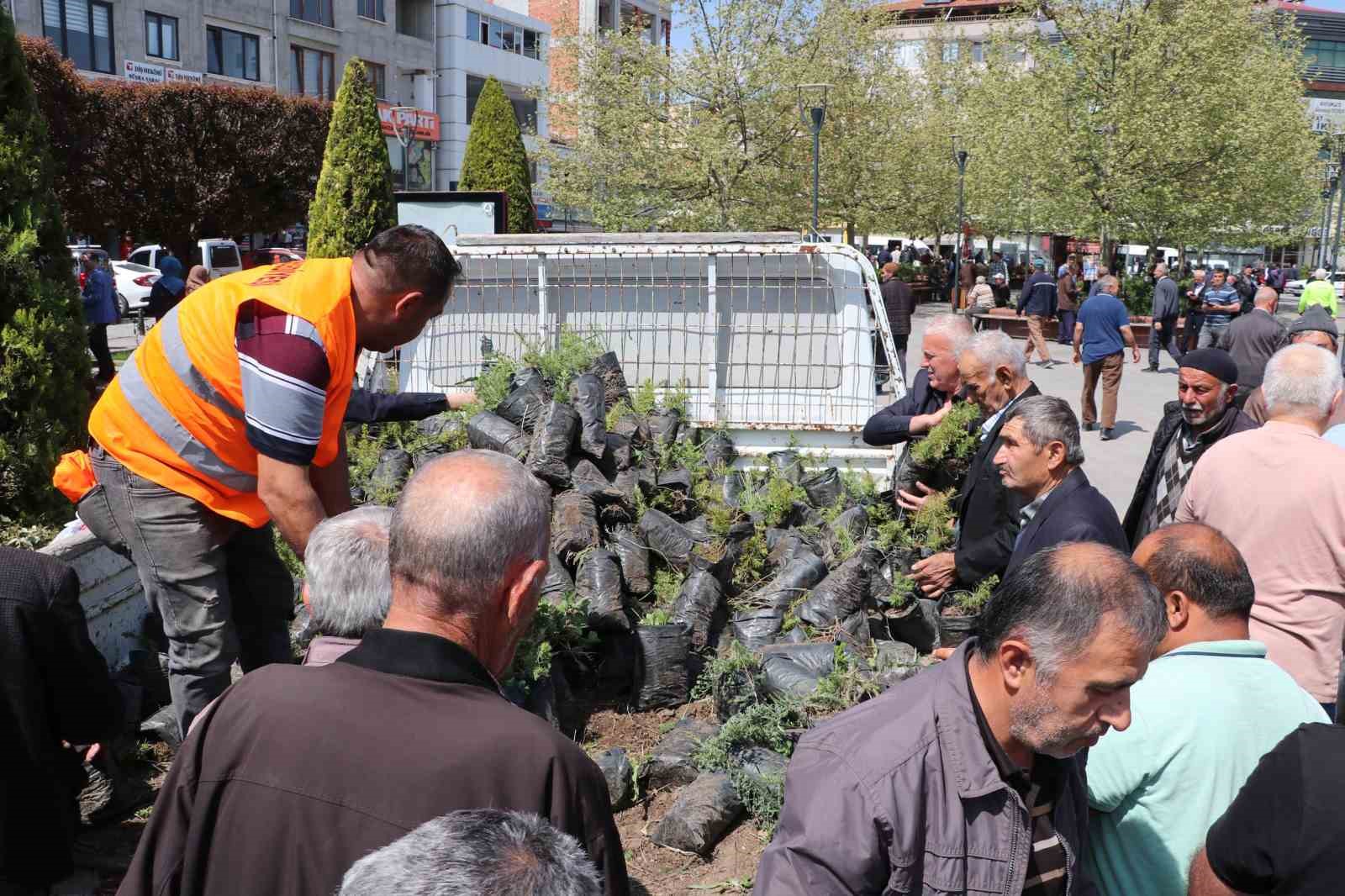 Samsun Havza’da Bin 500 Fidan Dağıtıldı
