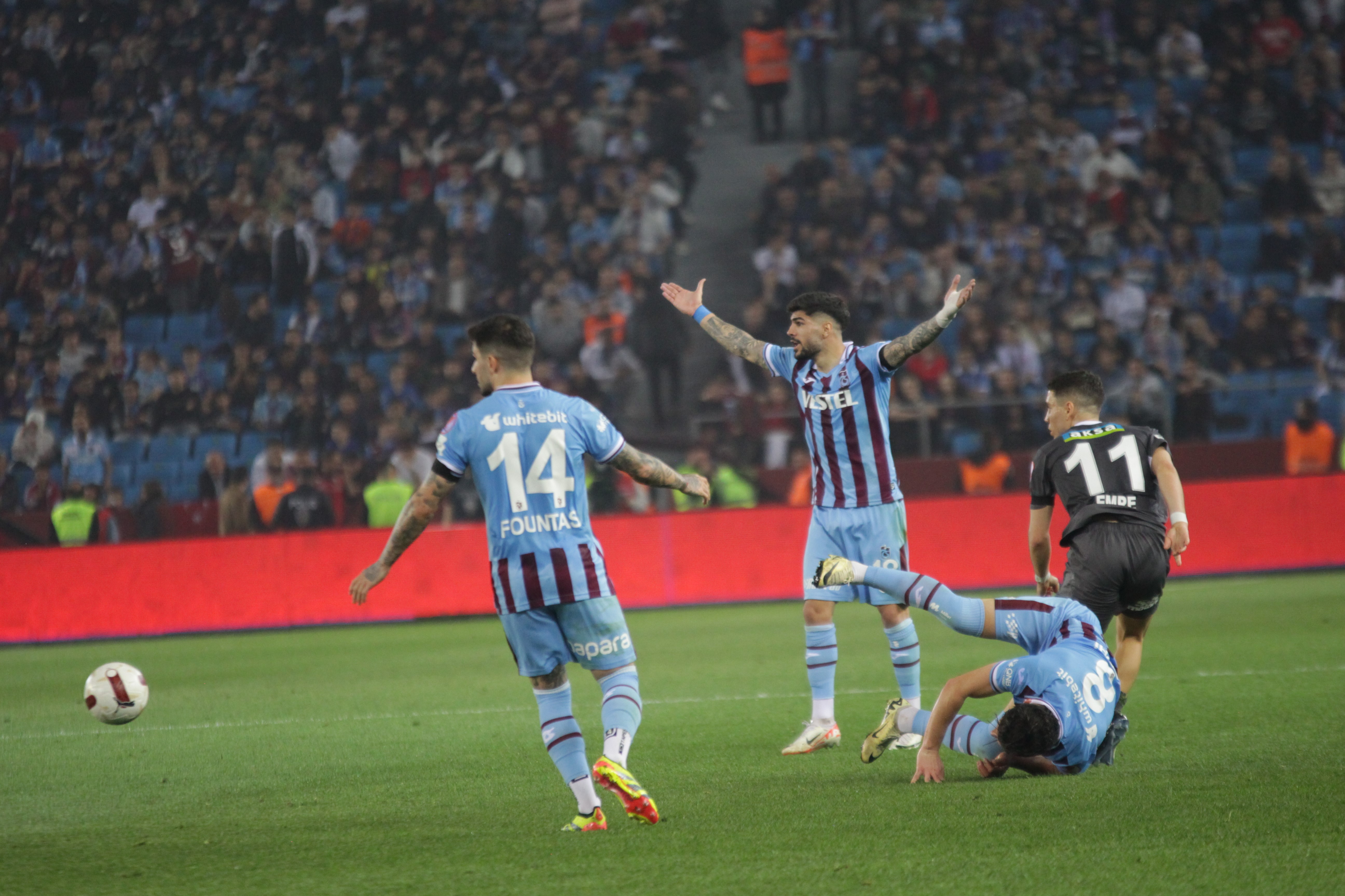 Trabzonspor Fatih Karagümrük'ü 3 - 2 mağlup etti