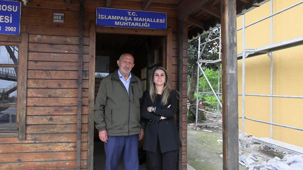 Rize Merkezin İlk Kadın Muhtarı Ayşe Memişoğlu Mazbatasını Aldı