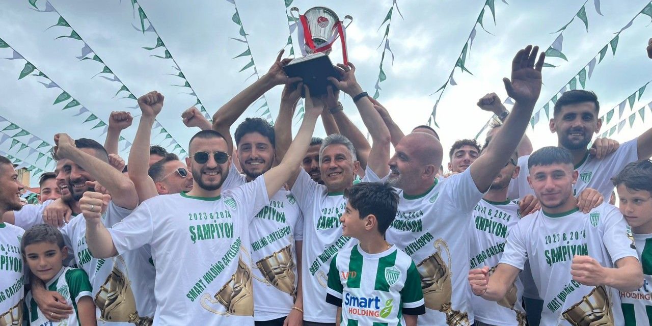 Çayelispor 3. Lig Kupasını Kaldırdı , Çayelispor 3.lig'de oynayacak