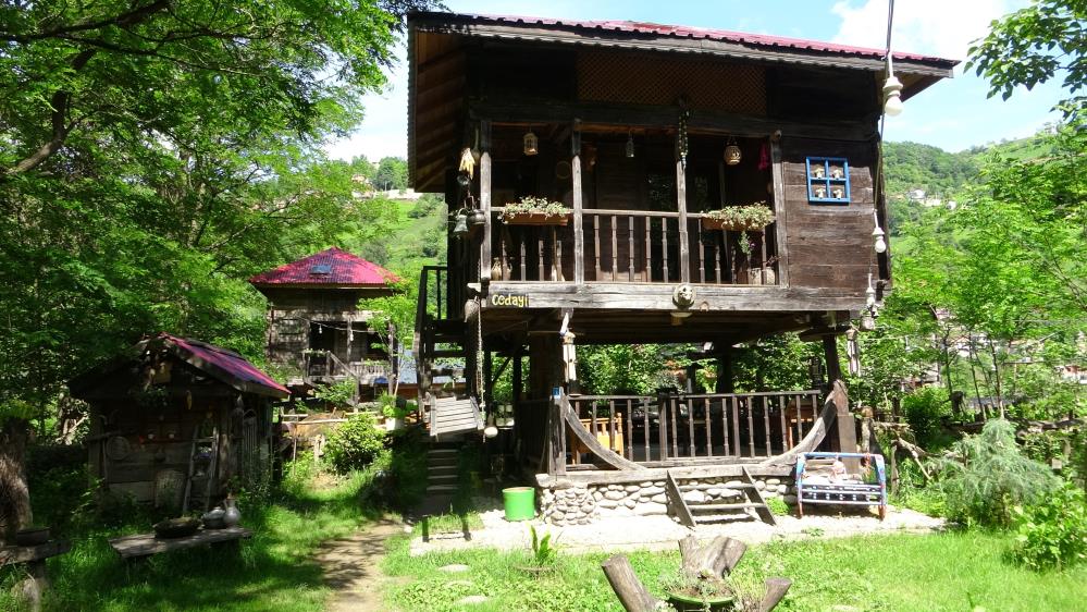 Rize'deki tarihi serende otel odası oldu
