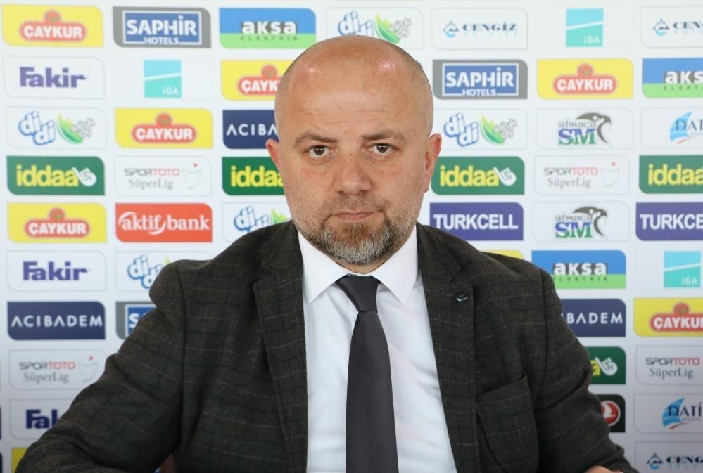 Hasan Yavuz Bakır: “emirhan Topçu, Kendini Başka Bir Ligde Kanıtlamak İstediğini Bizlere Bildirdi”