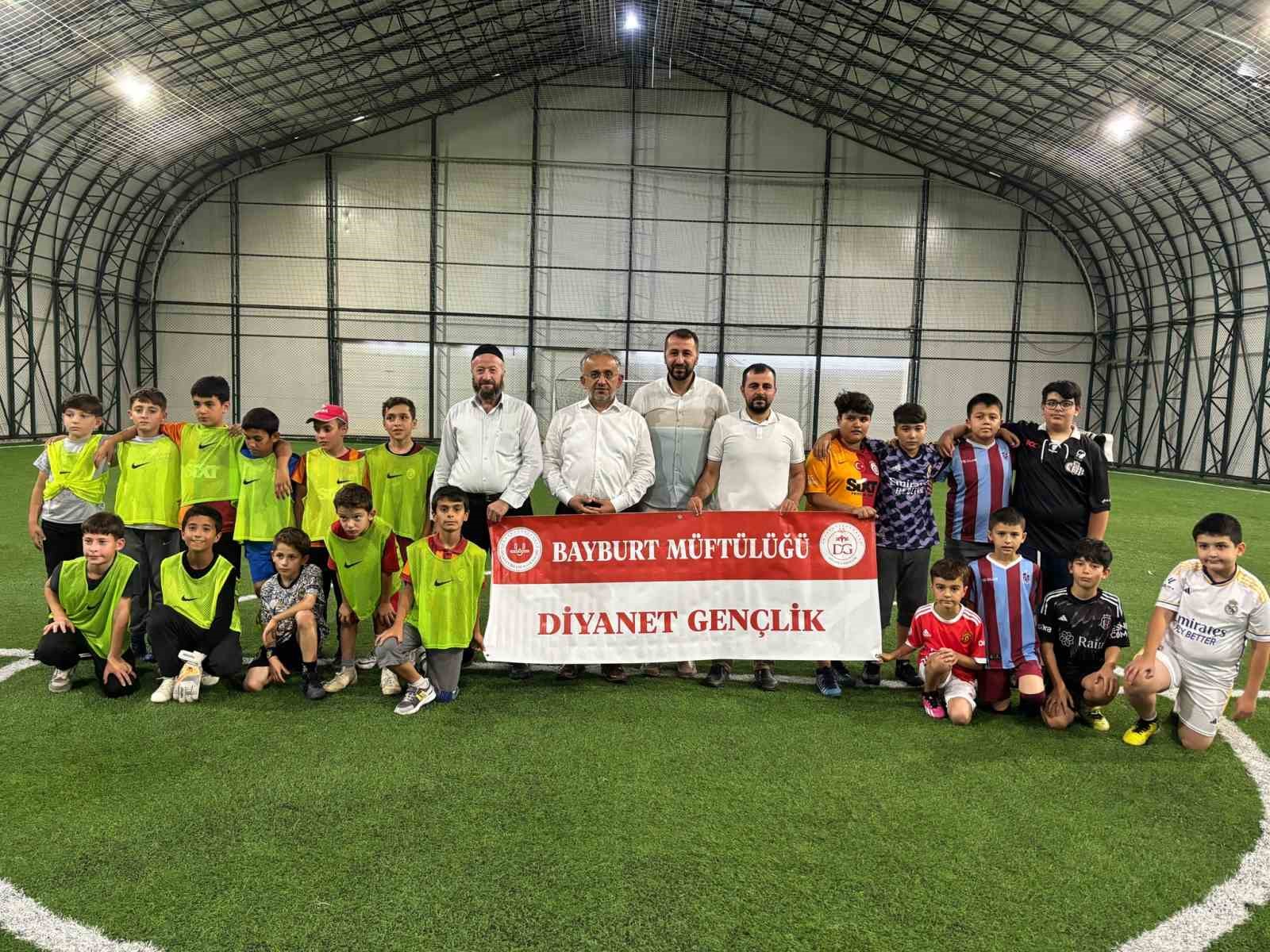 Bayburt’ta Yaz Kur’an Kursları Arası Futbol Turnuvası Başladı