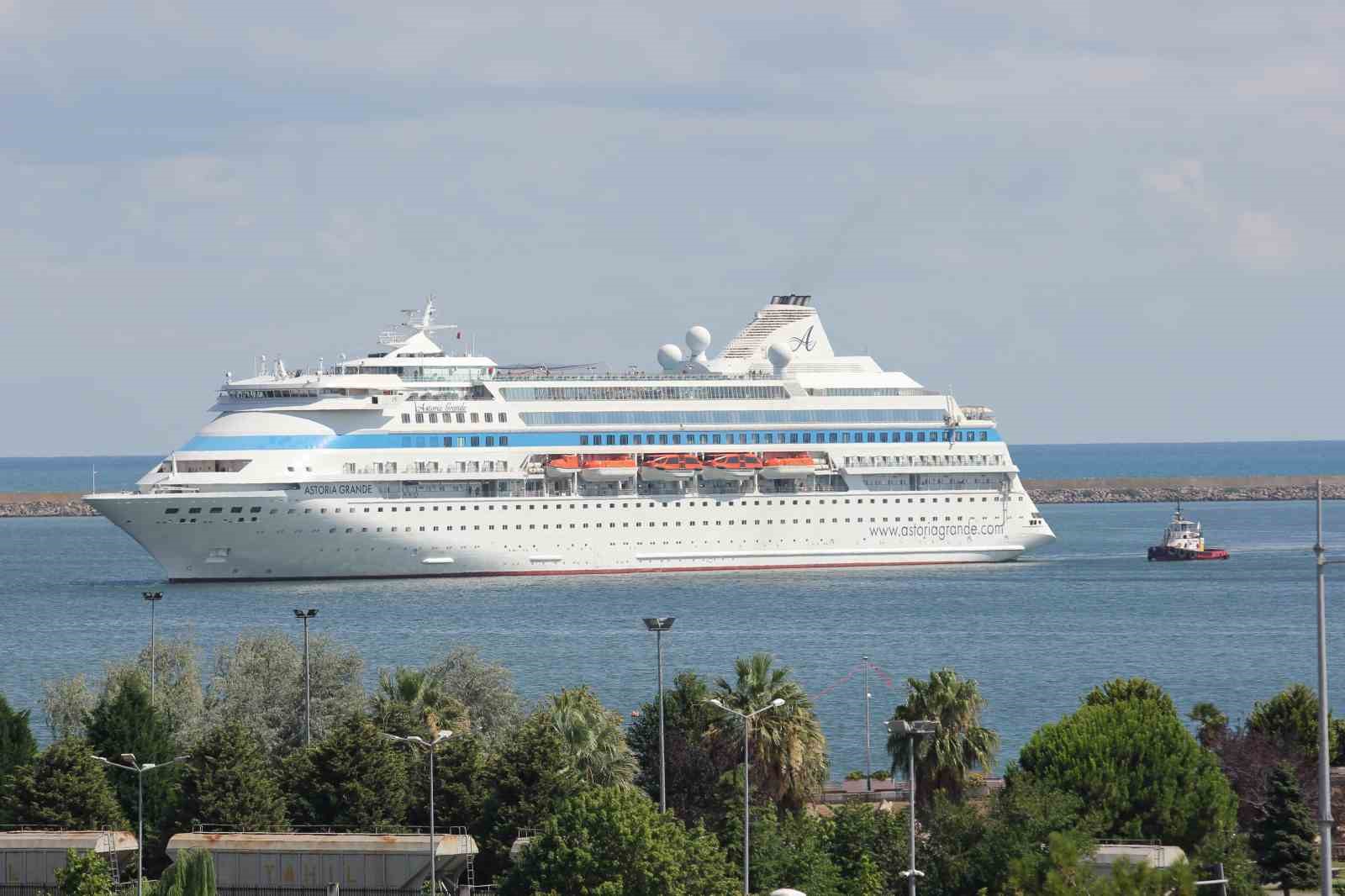 Kruvaziyer Turizmi: 980 Rus Turist Samsun’da