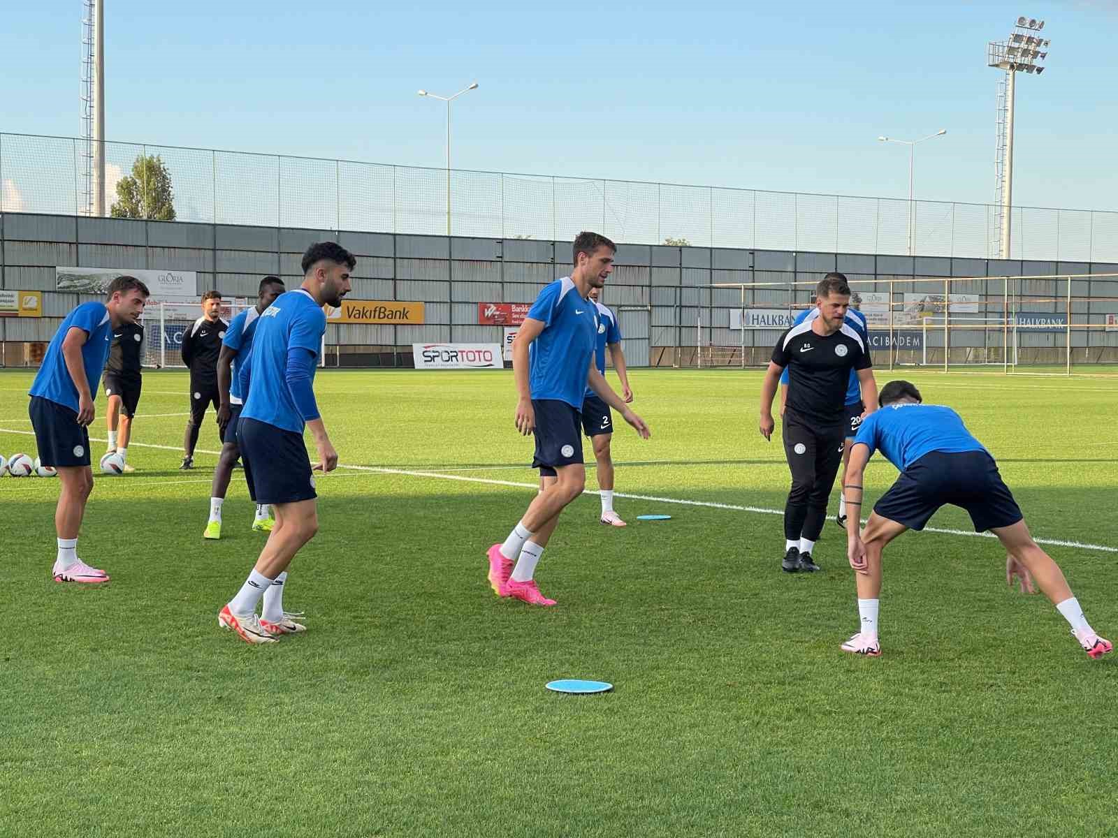 Çaykur Rizespor, Rize’de Hazırlıklarına Devam Ediyor