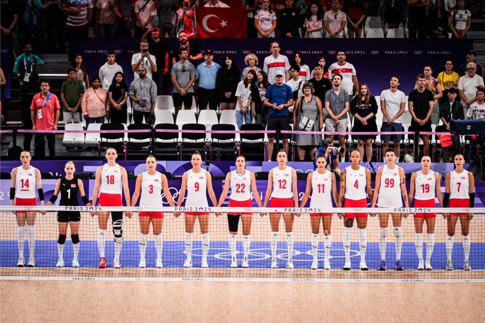 A Milli Kadın Voleybol Takımı, Çin’i Mağlup Ederek Yarı Finale Yükseldi