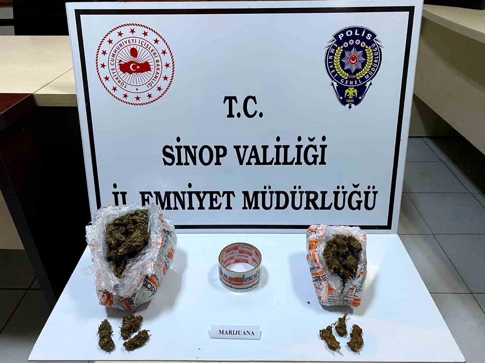 Sinop'ta Şüpheli Araçtan Uyuşturucu Çıktı