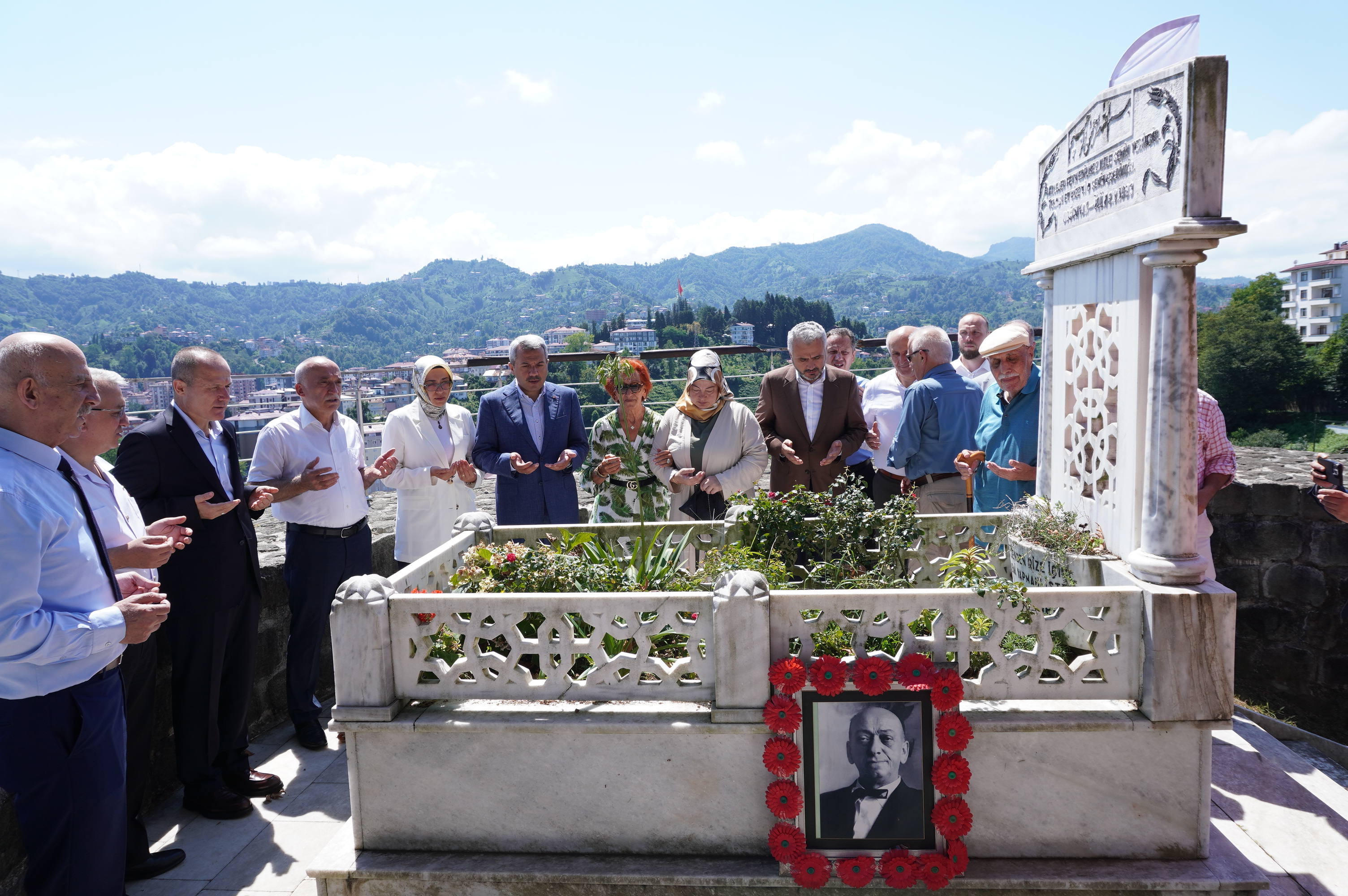 Rize’nin Efsanevi Başkanı Ekrem Orhon, Vefatının 41. Yılında Anıldı